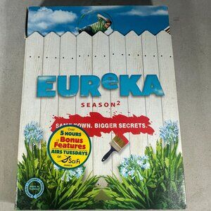 Eureka Season 2 DVD Not Rated Sci Fi Series 2007 Universal Studios 3 Disc Set